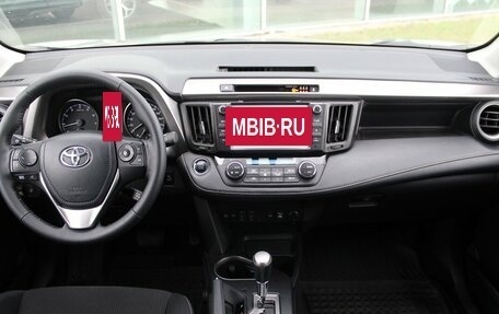 Toyota RAV4, 2017 год, 2 350 000 рублей, 9 фотография