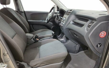 KIA Sportage II, 2010 год, 880 000 рублей, 16 фотография
