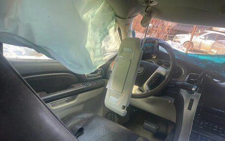 Cadillac Escalade III, 2010 год, 650 000 рублей, 18 фотография