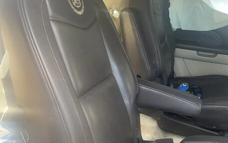 Cadillac Escalade III, 2010 год, 650 000 рублей, 16 фотография
