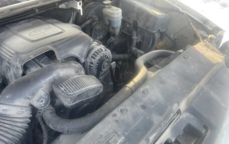 Cadillac Escalade III, 2010 год, 650 000 рублей, 17 фотография