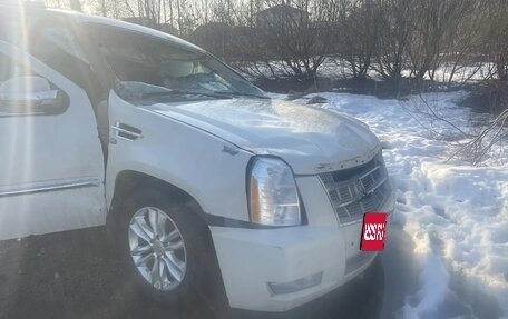 Cadillac Escalade III, 2010 год, 650 000 рублей, 12 фотография