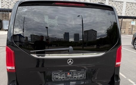 Mercedes-Benz V-Класс, 2018 год, 4 500 000 рублей, 3 фотография