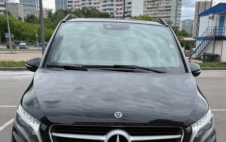 Mercedes-Benz V-Класс, 2018 год, 4 500 000 рублей, 4 фотография