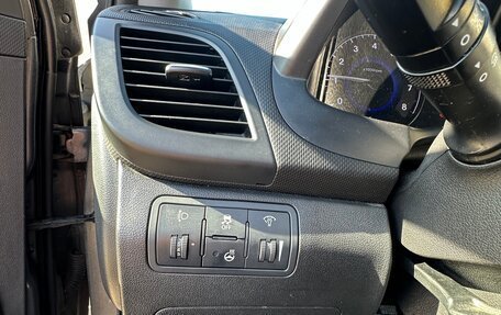 Hyundai Solaris II рестайлинг, 2015 год, 1 030 000 рублей, 6 фотография