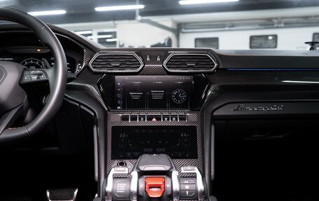 Lamborghini Urus I, 2023 год, 30 800 000 рублей, 10 фотография