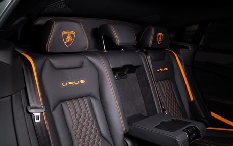 Lamborghini Urus I, 2023 год, 30 800 000 рублей, 15 фотография