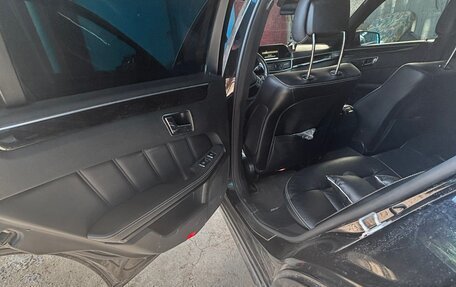 Mercedes-Benz E-Класс, 2011 год, 100 000 рублей, 14 фотография