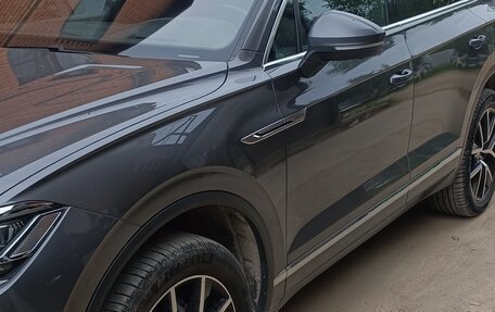 Volkswagen Touareg III, 2020 год, 4 150 000 рублей, 2 фотография