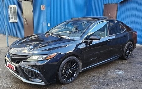 Toyota Camry, 2021 год, 3 300 000 рублей, 1 фотография