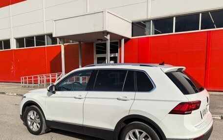Volkswagen Tiguan II, 2021 год, 2 680 000 рублей, 3 фотография