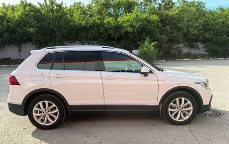 Volkswagen Tiguan II, 2021 год, 2 680 000 рублей, 6 фотография