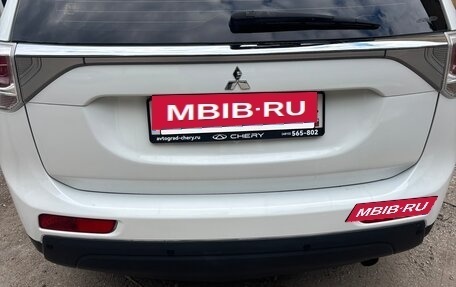 Mitsubishi Outlander III рестайлинг 3, 2012 год, 950 000 рублей, 6 фотография