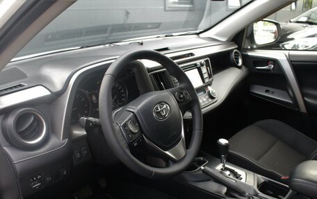 Toyota RAV4, 2016 год, 2 810 000 рублей, 5 фотография
