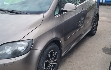 Volkswagen Golf Plus II, 2011 год, 500 000 рублей, 11 фотография