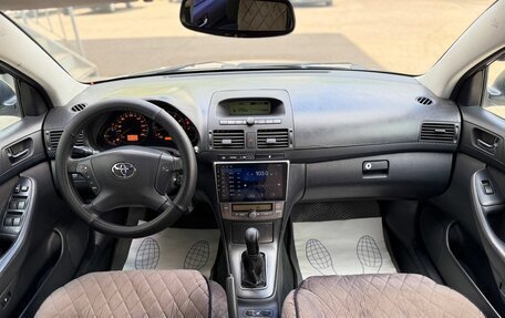 Toyota Avensis III рестайлинг, 2004 год, 640 000 рублей, 12 фотография