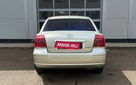 Toyota Avensis III рестайлинг, 2004 год, 640 000 рублей, 4 фотография