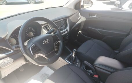 Hyundai Solaris II рестайлинг, 2017 год, 1 050 000 рублей, 8 фотография