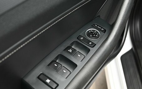 Hyundai Sonata VII, 2019 год, 2 400 000 рублей, 14 фотография