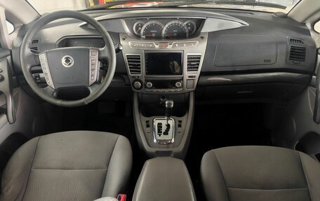 SsangYong Stavic, 2013 год, 1 337 000 рублей, 9 фотография