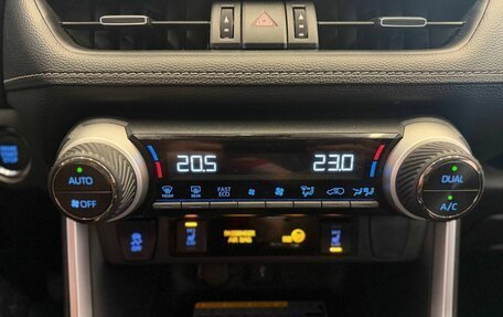 Toyota RAV4, 2021 год, 3 610 500 рублей, 23 фотография