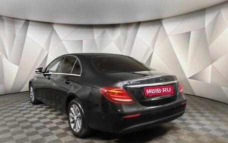 Mercedes-Benz E-Класс, 2020 год, 2 231 000 рублей, 3 фотография