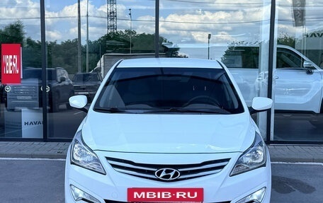 Hyundai Solaris II рестайлинг, 2015 год, 1 075 000 рублей, 2 фотография