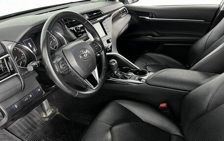 Toyota Camry, 2018 год, 2 490 000 рублей, 9 фотография