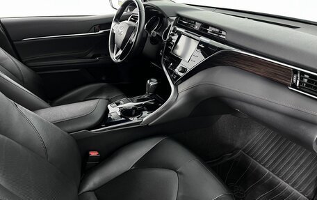Toyota Camry, 2018 год, 2 490 000 рублей, 12 фотография