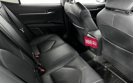 Toyota Camry, 2018 год, 2 490 000 рублей, 11 фотография