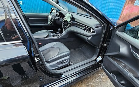 Toyota Camry, 2021 год, 3 300 000 рублей, 8 фотография