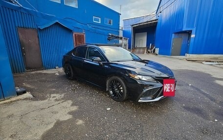 Toyota Camry, 2021 год, 3 300 000 рублей, 3 фотография