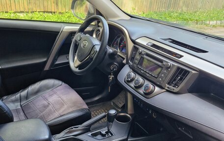 Toyota RAV4, 2015 год, 2 450 000 рублей, 4 фотография