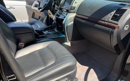 Toyota Land Cruiser 200, 2013 год, 3 750 000 рублей, 3 фотография
