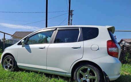 Honda Fit III, 2002 год, 470 000 рублей, 3 фотография