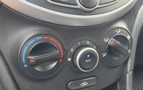 Hyundai Solaris II рестайлинг, 2013 год, 750 000 рублей, 14 фотография