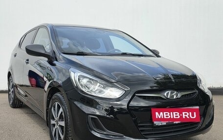 Hyundai Solaris II рестайлинг, 2013 год, 750 000 рублей, 3 фотография