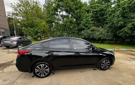 Hyundai Solaris II рестайлинг, 2018 год, 1 435 000 рублей, 5 фотография
