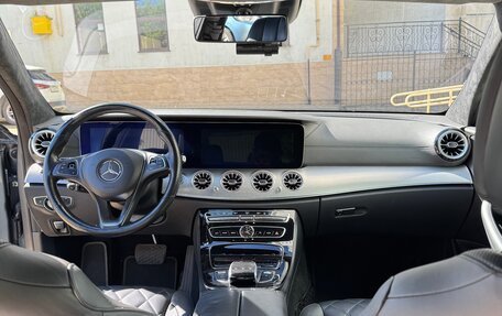 Mercedes-Benz E-Класс, 2017 год, 4 200 000 рублей, 5 фотография