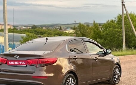 KIA Rio III рестайлинг, 2015 год, 915 000 рублей, 3 фотография