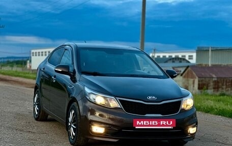 KIA Rio III рестайлинг, 2015 год, 915 000 рублей, 10 фотография