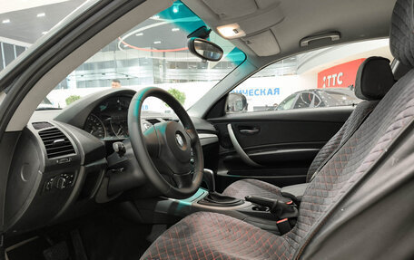 BMW 1 серия, 2011 год, 899 000 рублей, 20 фотография