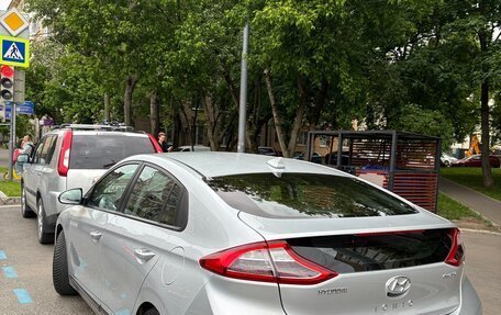 Hyundai IONIQ, 2017 год, 1 350 000 рублей, 4 фотография