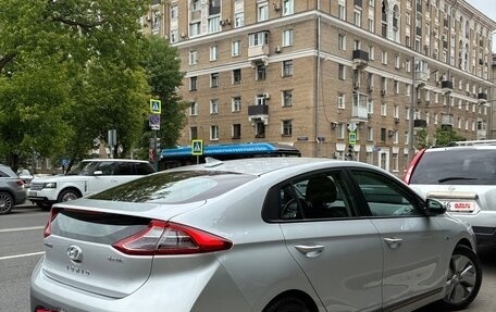 Hyundai IONIQ, 2017 год, 1 350 000 рублей, 5 фотография