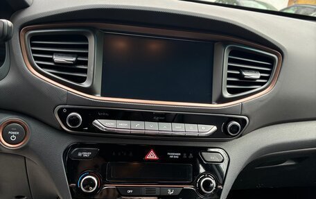 Hyundai IONIQ, 2017 год, 1 350 000 рублей, 15 фотография