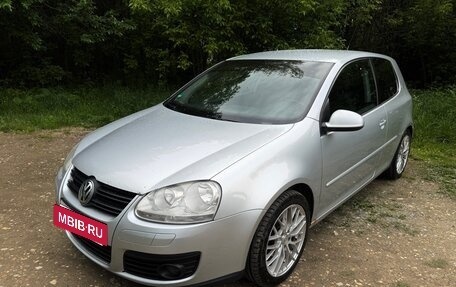 Volkswagen Golf V, 2006 год, 600 000 рублей, 2 фотография