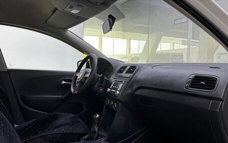 Volkswagen Polo VI (EU Market), 2013 год, 750 000 рублей, 13 фотография