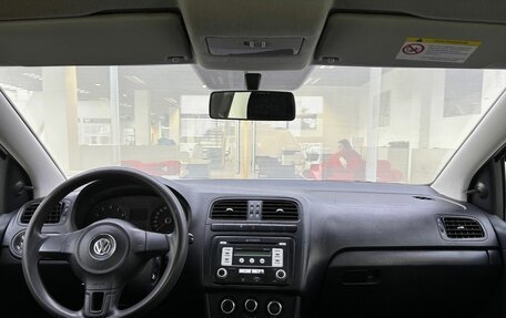 Volkswagen Polo VI (EU Market), 2013 год, 750 000 рублей, 17 фотография