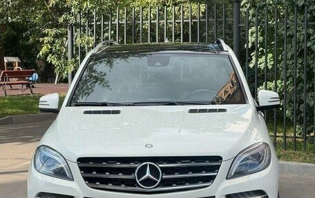Mercedes-Benz M-Класс, 2013 год, 2 200 000 рублей, 1 фотография