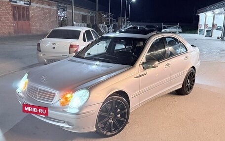 Mercedes-Benz C-Класс, 2007 год, 1 050 000 рублей, 2 фотография